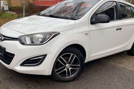 Hyundai i20 49.000 km 6.980 &euro; Hamburg 22179