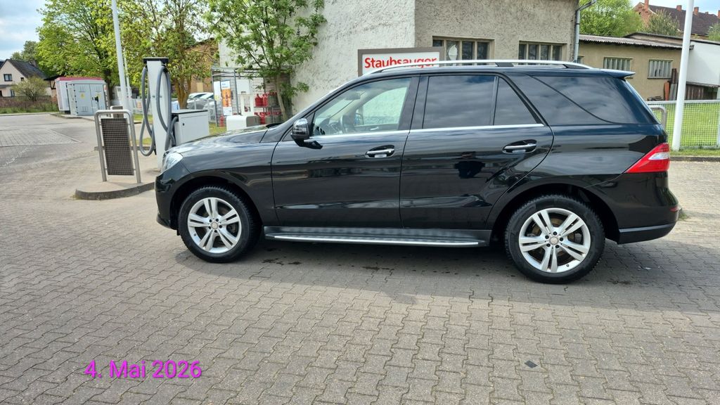Mercedes-Benz ML 350 142.000 km 21.200 &euro; Rohrberg 38489