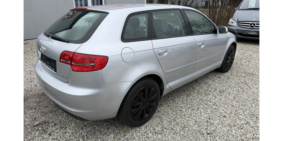 Audi A3 1.2i TFSI Attraction Automatik 2.Hand 186.000 km 4.990 &euro; Altdorf 84032
