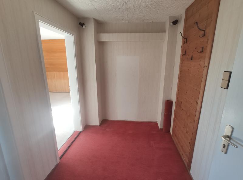 Einfamilienhaus mit Garage und Garten