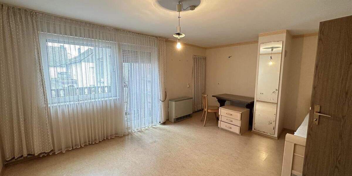 Mehrfamilienhaus, Wohnhaus Kirchberg (Hunsrück) - 8 Zimmer, 204 m&sup2;, 249.000&euro; | Angebot:25800514