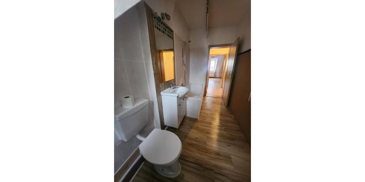 Dachgeschoßwohnung Aschersleben - 3 Zimmer, 67 m&sup2;, 72.000&euro; | Angebot:27024146