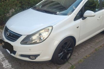 Opel Corsa 163.000 km 3.150 &euro; Taunusstein 65232