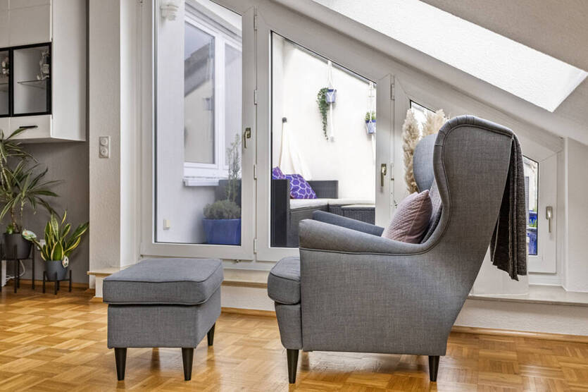 *** Lichtdurchflutete Dachgeschoßwohnung mit zwei sonnigen Dachterrassen in Top-Lage ***