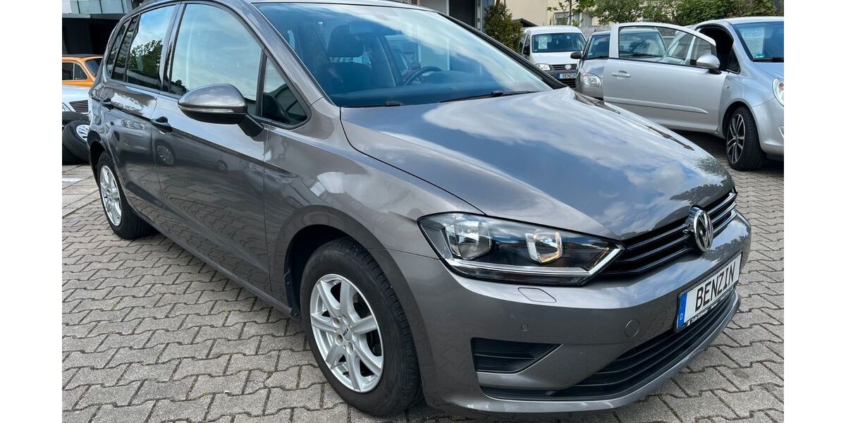VW Golf Sportsvan 189.000 km 7.990 &euro; München 81825