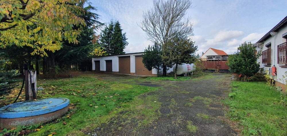 Viel Platz für Ihre Ideen - 2 Häuser * Bürohaus * Ladengeschäft * Wirtschaftsgebäude * 4 Garagen * Wald uvm. - Mehrfamilienhaus, Wohnhaus Arendsee (Altmark) Fleetmark | Angebot:25536497