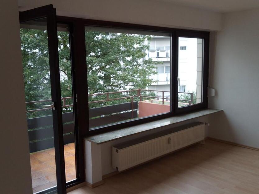 3 Zimmer Eigentumswohnung renoviert ohne Maklergebühren 74,26 qm