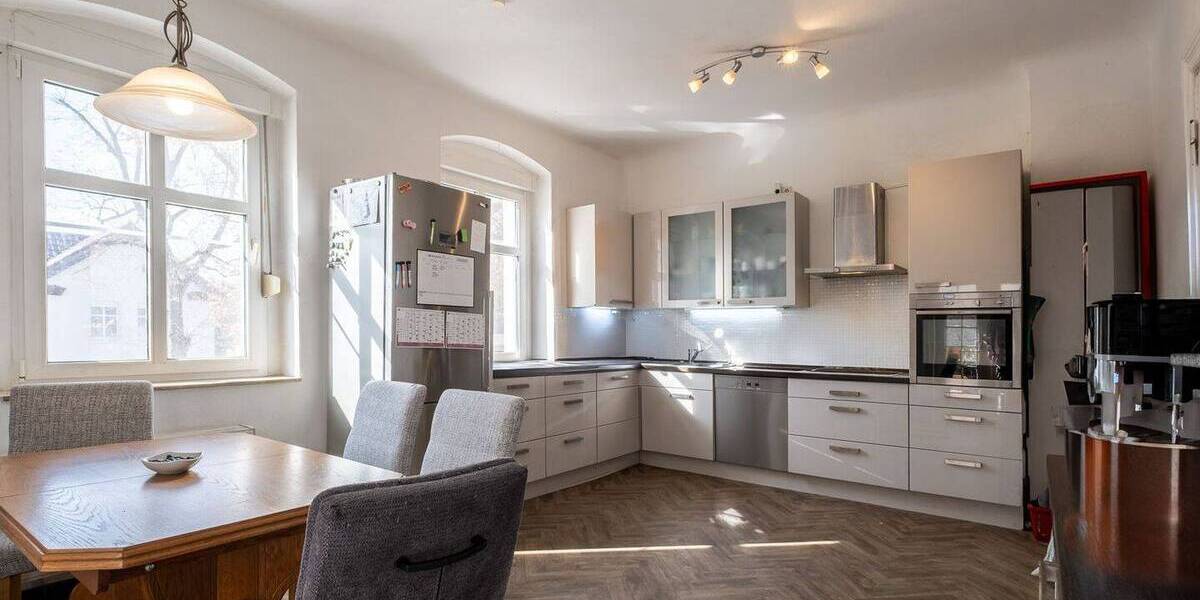 Zukunftssichere Investition in Neuenhagen: Bestandsimmobilie + Bauland in Toplage nahe S-Bahnhof 1 zimmer