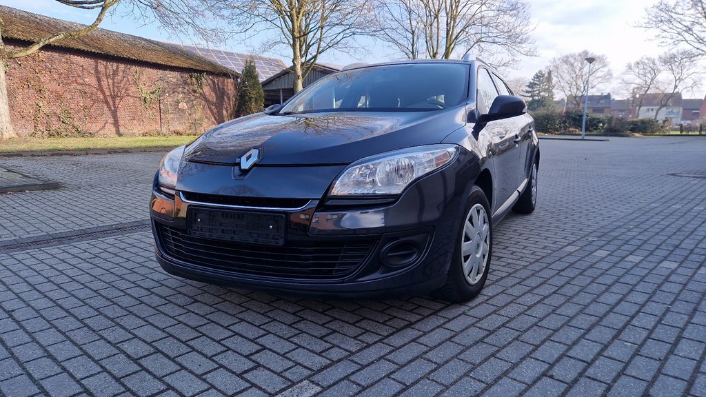 Renault Megane 133.567 km 4.750 &euro; Oberhausen 46149