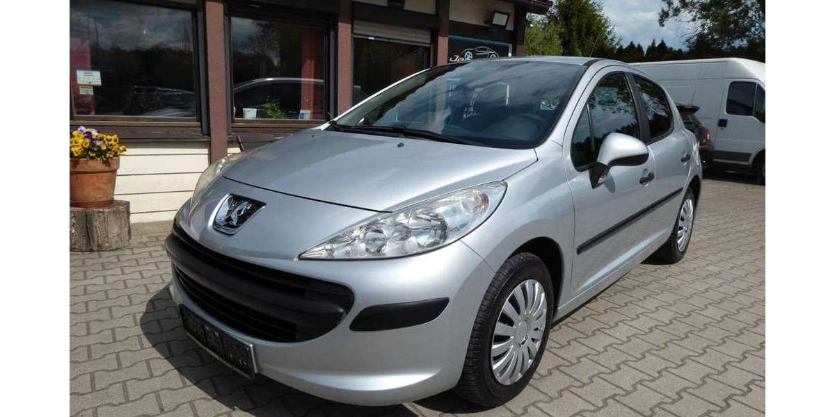 Peugeot 207 118.000 km 2.999 &euro; Weißwasser 02943