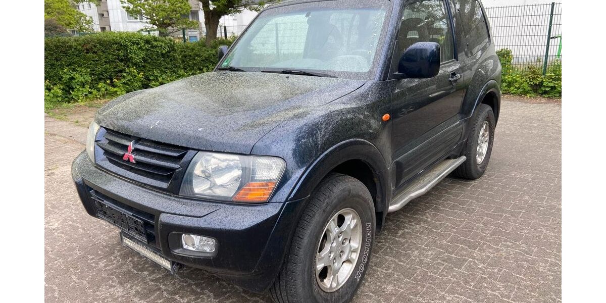 Mitsubishi Pajero 195.800 km 7.499 &euro; Mittenwalde 15749