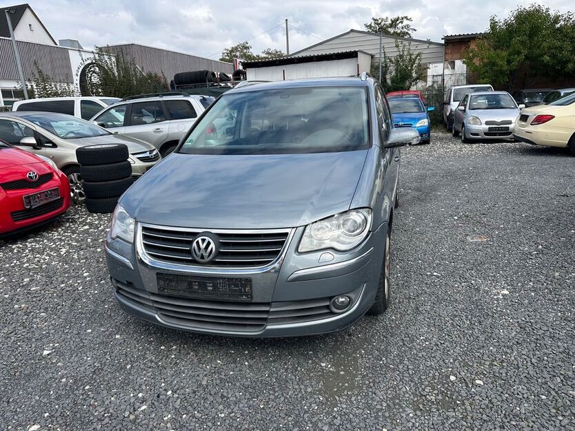 VW Touran 303.000 km 1.800 € Fürth 90763