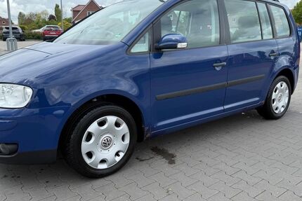 VW Touran 243.536 km 1.650 &euro; Willmsfeld 26556