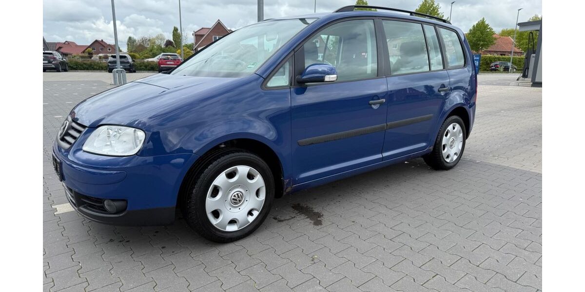 VW Touran 243.536 km 1.650 &euro; Willmsfeld 26556