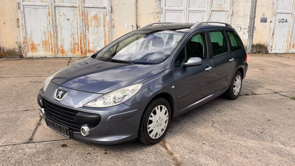 Peugeot 307 160.400 km 1.950 &euro; Strausberg 15344