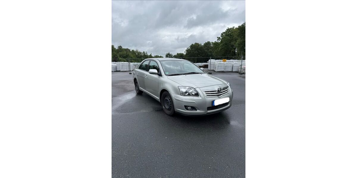 Toyota Avensis 115.000 km 2.750 &euro; Neustadt 31535