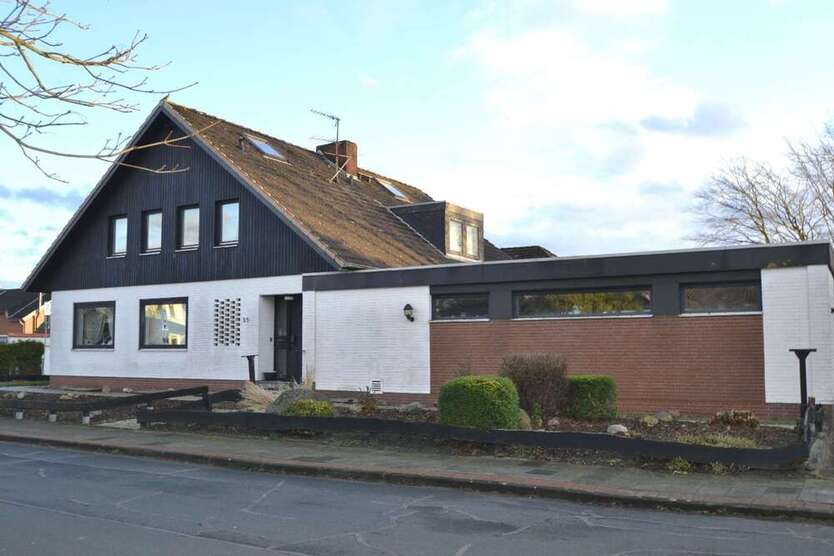 Haus zum Kaufen in Loxstedt 279.000 € 193 m²