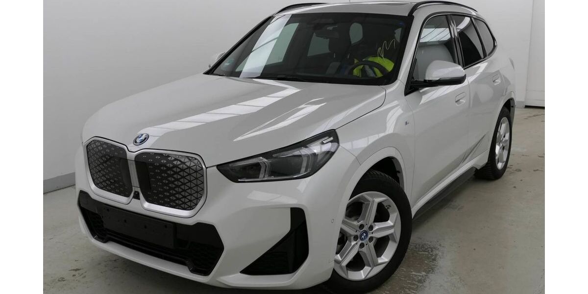 BMW iX1 21.300 km 44.950 &euro; Freudenberg 57258