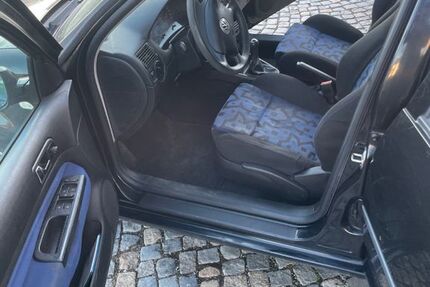 VW Golf 21.500 km 2.000 &euro; Waldkirchen 94065