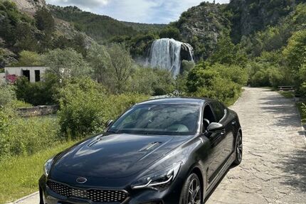 Kia Stinger 105.000 km 28.200 &euro; Stuttgart 70190