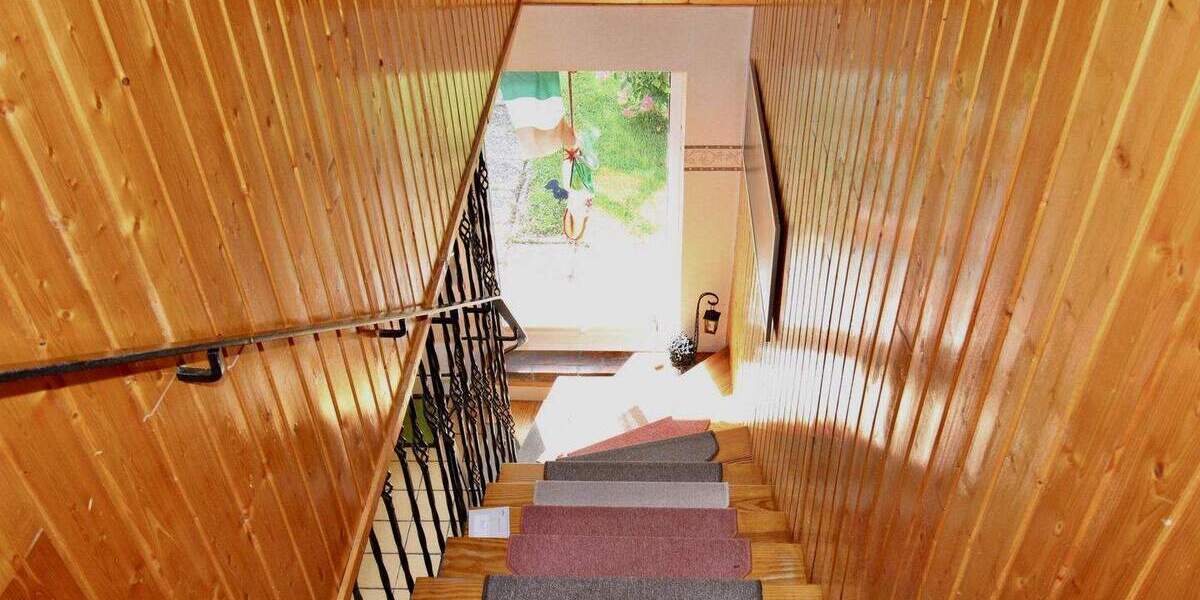 Vermietetes Einfamilienhaus mit idyllischen Garten 4 zimmer