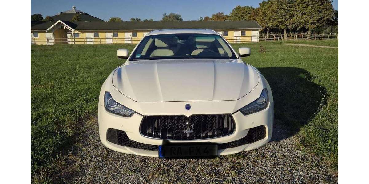 Maserati Ghibli 145.000 km 28.500 € Iffezheim 76473