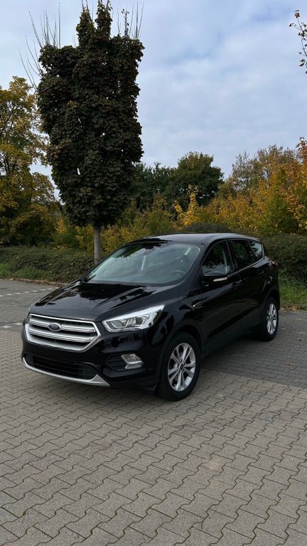 Ford Kuga 175.400 km 10.800 € Schwegenheim 67365