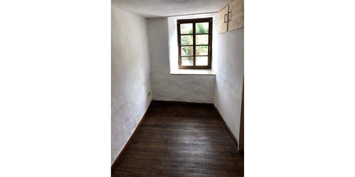 Reihenmittelhaus Neuerburg - 4 Zimmer, 92 m&sup2;, 72.000&euro; | Angebot:24874440