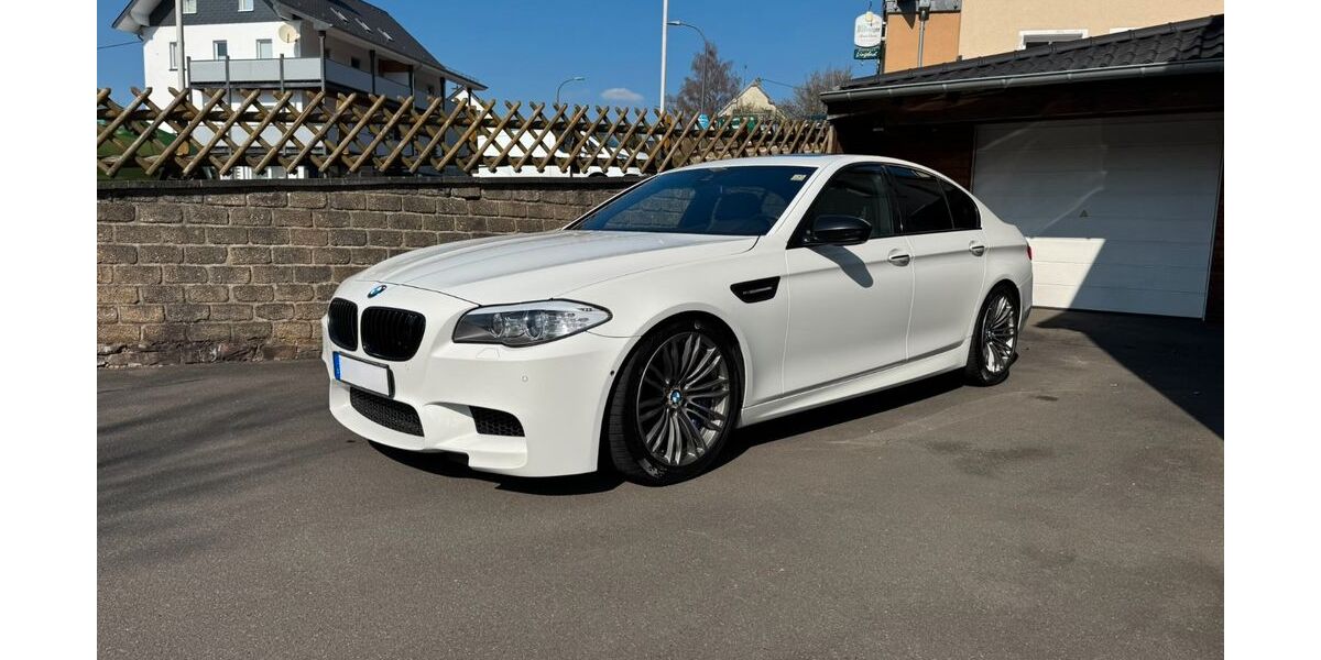 BMW M5 153.900 km 32.700 &euro; Lünebach 54597