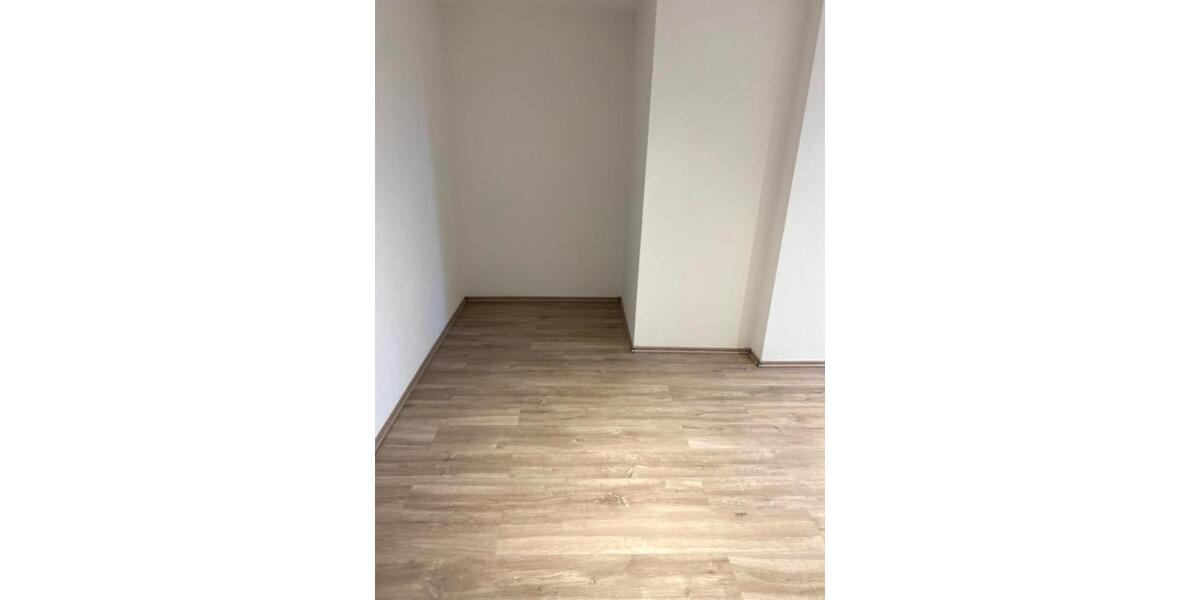 Etagenwohnung Bad Hersfeld - 7 Zimmer, 140 m&sup2;, 300.000&euro; | Angebot:25991426