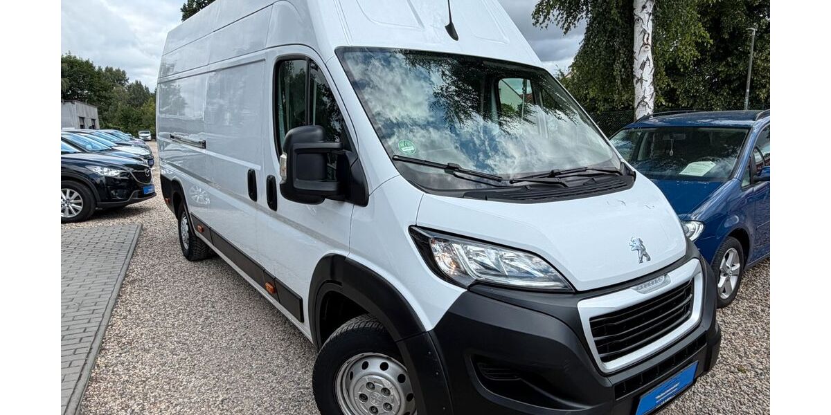 Peugeot Boxer 174.382 km 11.990 &euro; Berlin 13089