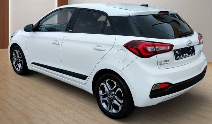 i20