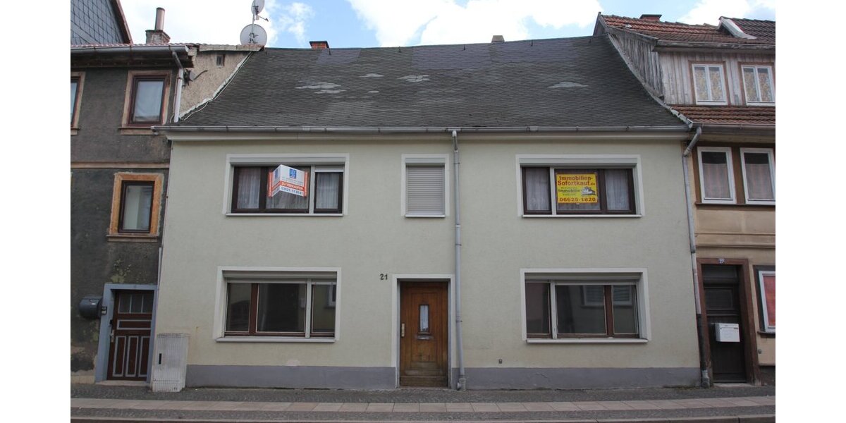 Waltershausen, 2 Familienhaus mit Anbau 8 zimmer