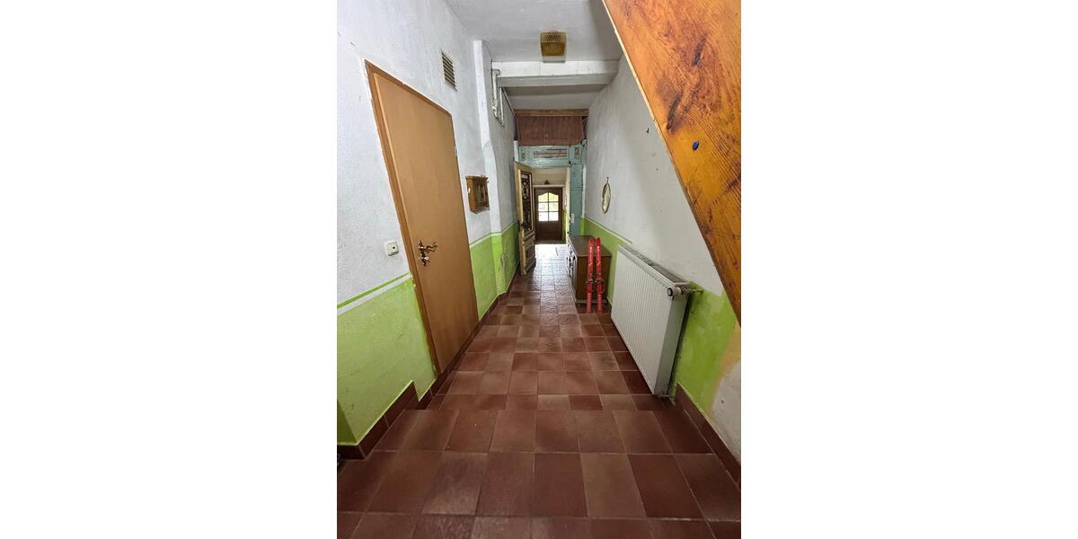 Reihenhaus Wolkenstein - 8 Zimmer, 200 m&sup2;, 78.000&euro; | Angebot:26517544