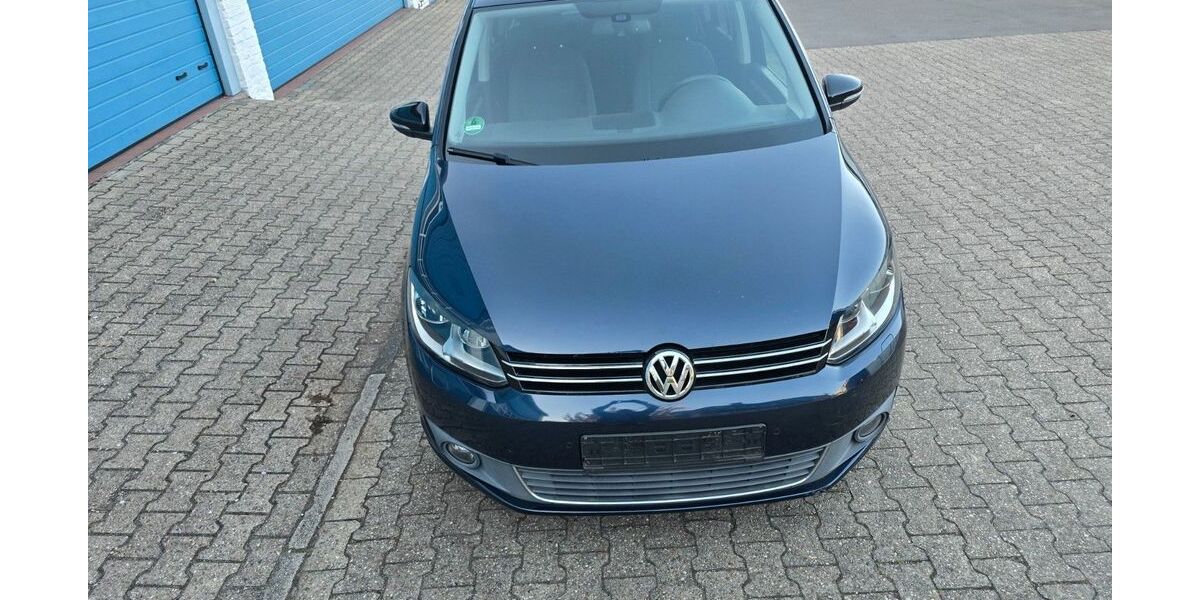 VW Touran 150.000 km 6.700 &euro; Aachen 52068