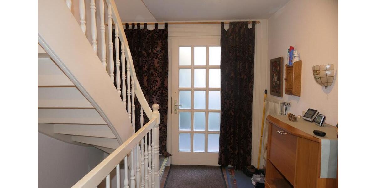 Einfamilienhaus Uelzen - 7 Zimmer, 150 m&sup2;, 1.200&euro; | Angebot:26611151