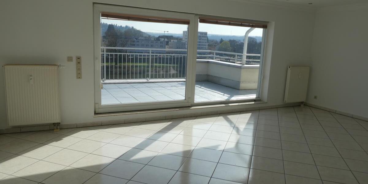 Wohnen mit tollem Moselblick-Attraktive Penthousewohnung mit eigenem Aufzugsausgang an der Mosel - Einfamilienhaus Trier Feyen-Weismark | Angebot:26048722