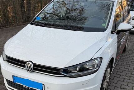 VW Touran 226.000 km 12.299 &euro; Frankfurt am Main 60435