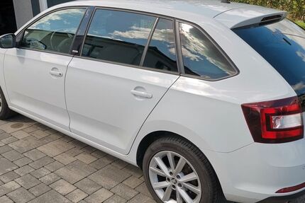 Skoda Rapid 114.000 km 8.499 &euro; Gieleroth 57610