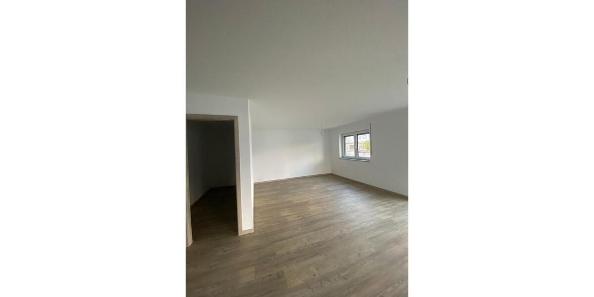 Erdgeschoßwohnung Sulz am Neckar - 3.5 Zimmer, 95 m&sup2;, 930&euro; | Angebot:25402507