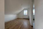 Sanierte 2-Zimmer-Dachgeschosswohnung mit neuem Bad in Ensheim - Etagenwohnung Saarbrücken-Halberg Ensheim | Angebot:26774939