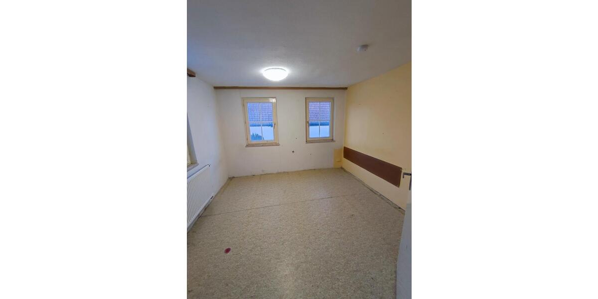 Etagenwohnung Ilshofen - 3 Zimmer, 70 m&sup2;, 800&euro; | Angebot:26145805