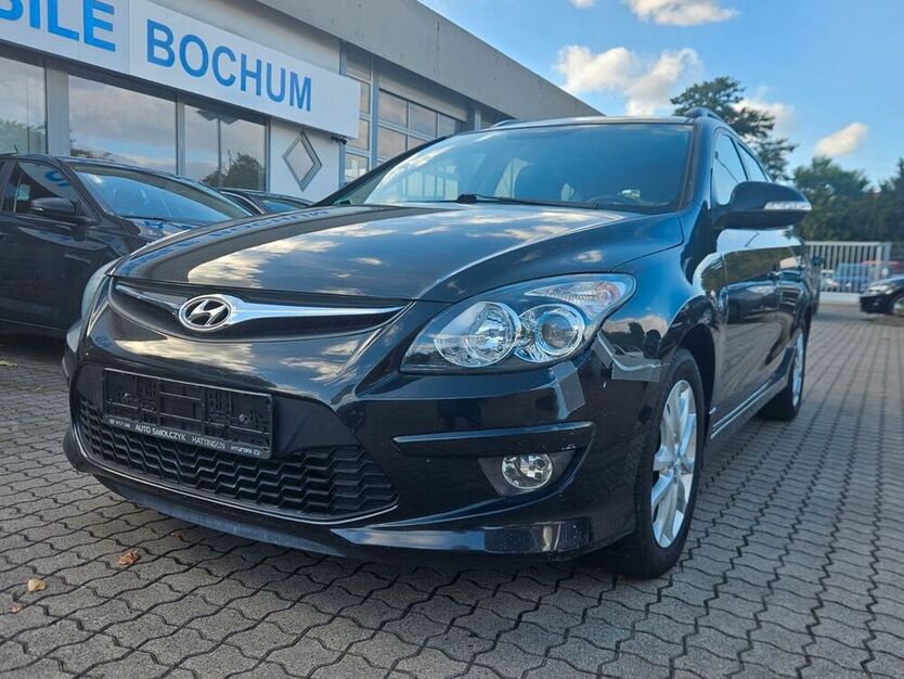 i30