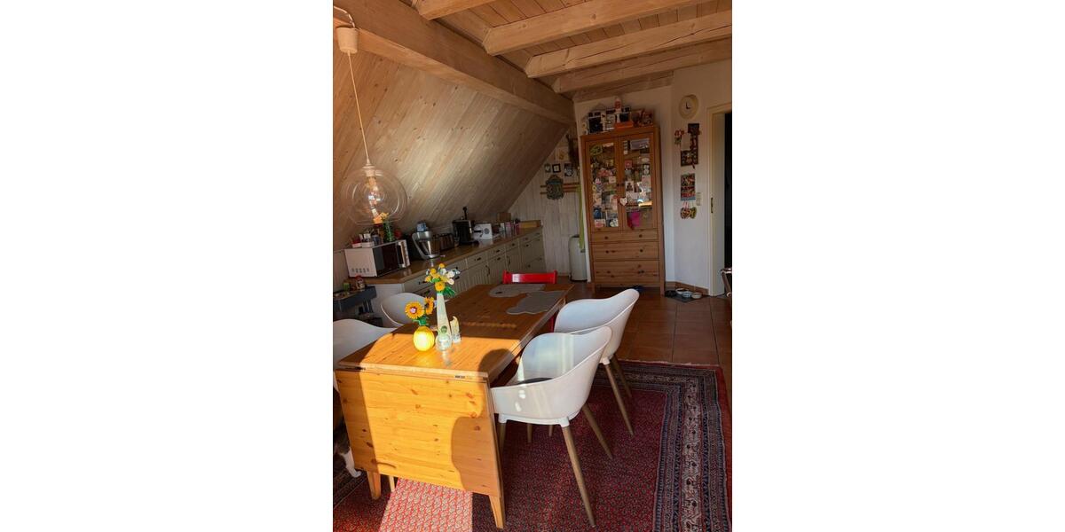 Dachgeschoßwohnung Burglengenfeld - 4 Zimmer, 94 m&sup2;, 945&euro; | Angebot:25402264