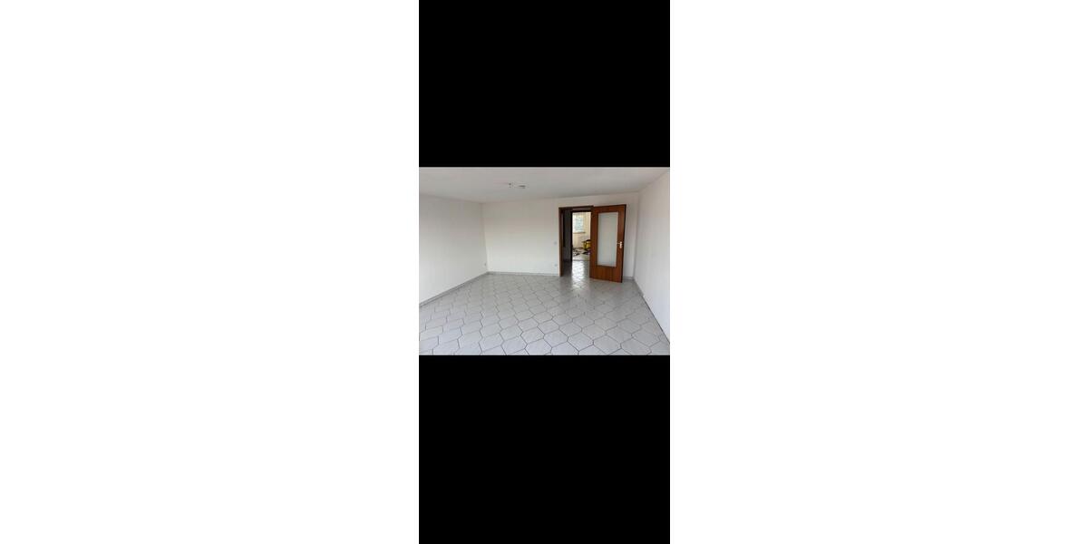 Dachgeschoßwohnung Oberhausen - 3 Zimmer, 74 m&sup2;, 603&euro; | Angebot:26650152