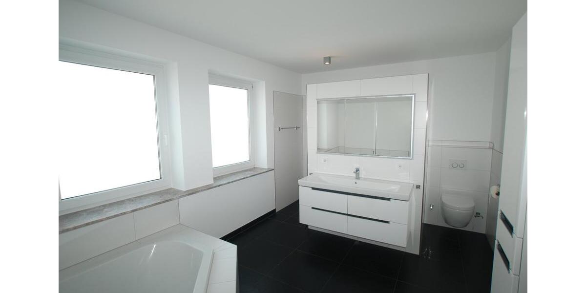 Etagenwohnung Mainz Laubenheim - 4 Zimmer, 136 m&sup2;, 1.995&euro; | Angebot:26316571