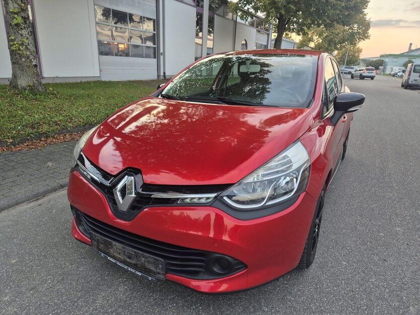 Renault Clio 159.008 km 4.999 € Kippenheim 77971
