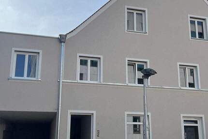 Wohnung Ingolstadt - 3 Zimmer, 104 m&sup2;, 1.440&euro; | Angebot:24689433