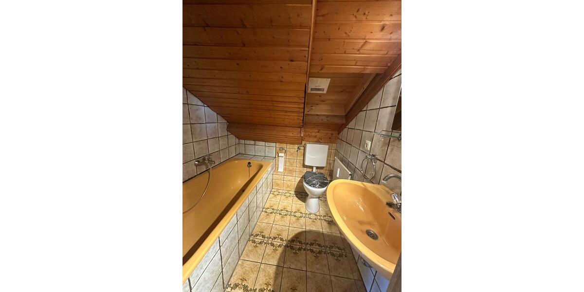 Dachgeschoßwohnung Würzburg Heuchelhof - 2 Zimmer, 43 m&sup2;, 500&euro; | Angebot:25431625