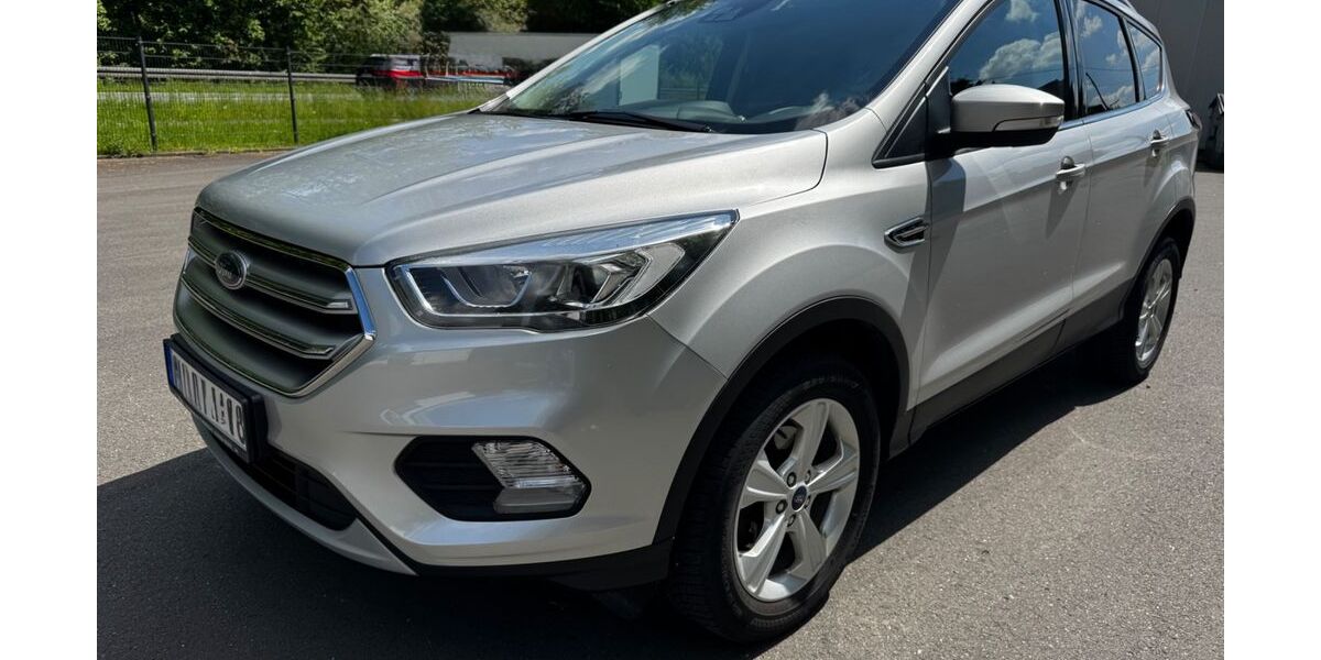 Ford Kuga 113.000 km 15.500 &euro; Gummersbach 51643